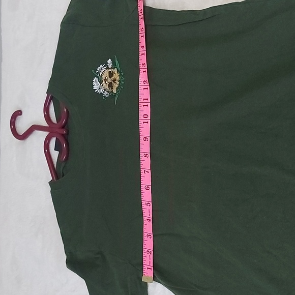 Empyre dark green graphic tshirt with logo on the back - Picture 5 of 6